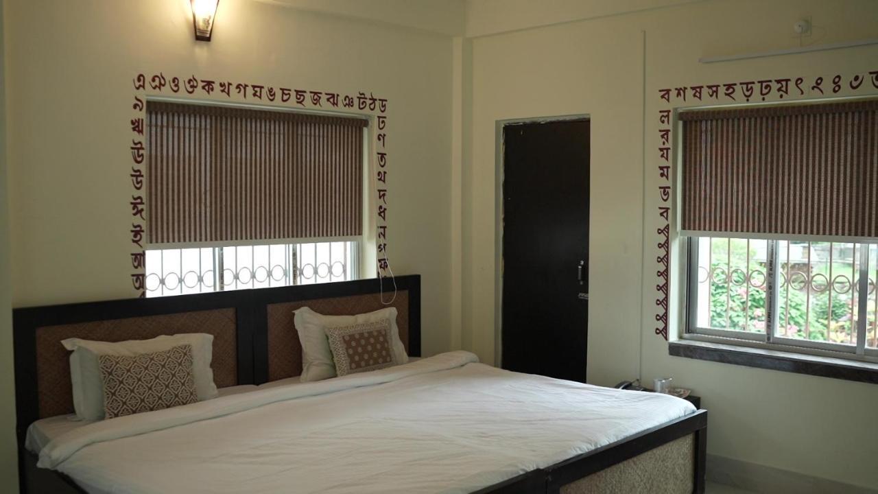 Hotel Kolam Shānti Niketan Exterior foto